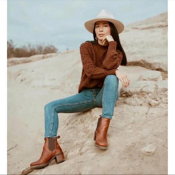 Frye Sabrina Chelsea Cognac Genuine Leather Pull On Stretch Heeled Ankle Booties - Picture 6 of 16